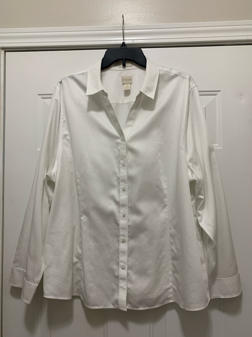 Chico's 100% Cotton White No Iron Classic Button-Up Dress Shirt Size 4 (Size 20)